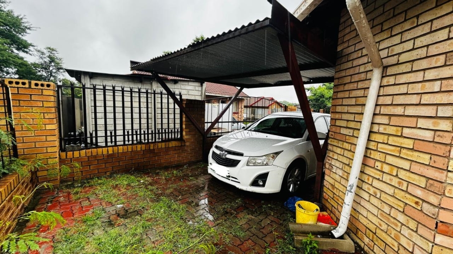 3 Bedroom Property for Sale in Rustenburg North North West